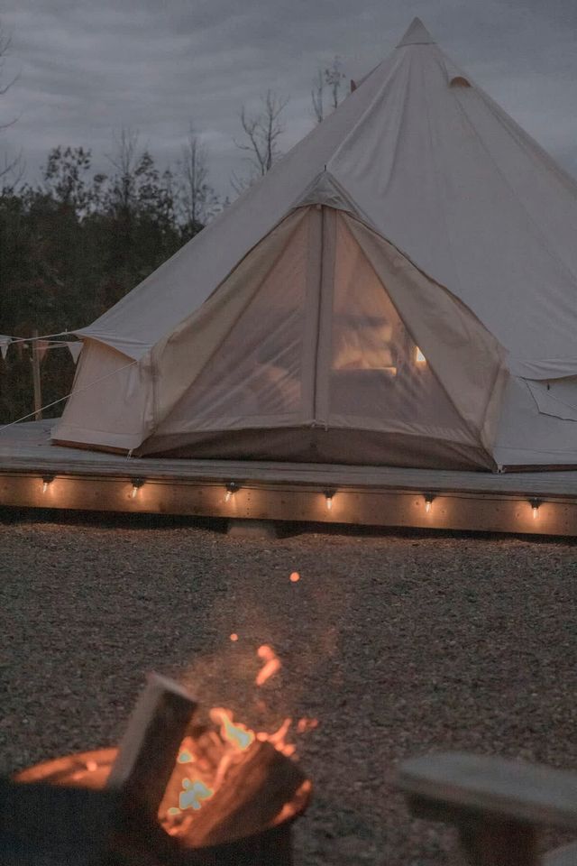 Boutique Glamping Romance: Stylish Bell Tent Getaway in Ontario's Hidden Gem