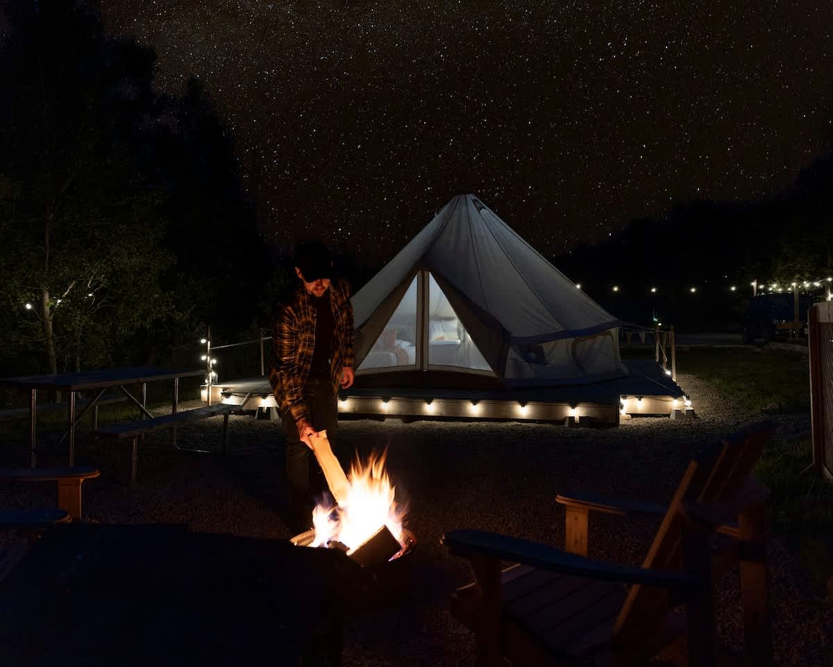 Boutique Glamping Romance: Stylish Bell Tent Getaway in Ontario's Hidden Gem