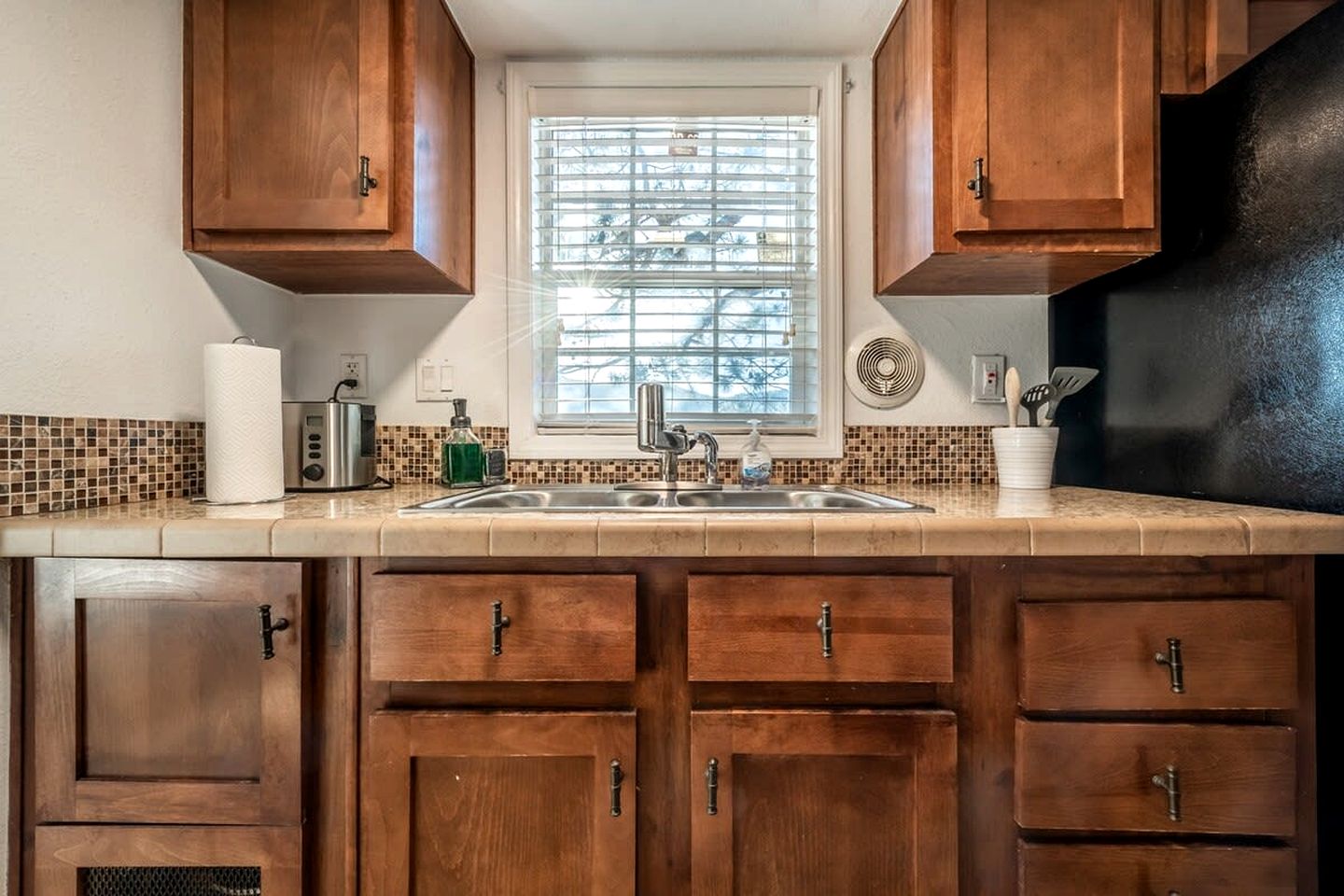 Boutique and Charming Tiny House with Views of Pike Peak in Woodland Park, Colorado