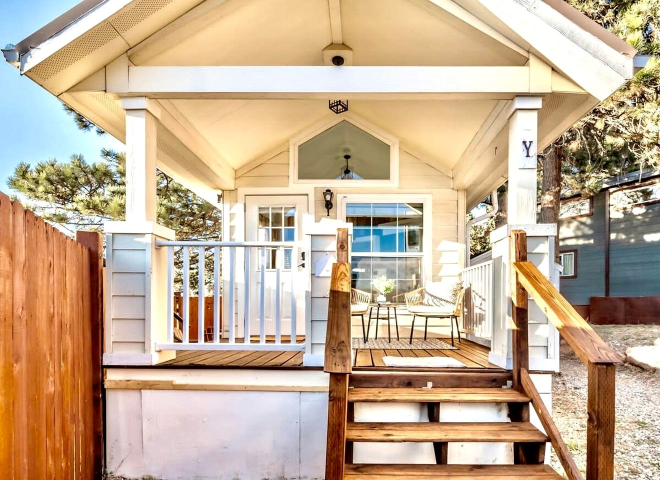 Boutique and Charming Tiny House with Views of Pike Peak in Woodland Park, Colorado