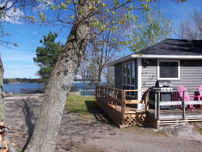 Bowhey's West Nipissing Resort Marina & Cafe, Cottages 35047, Lavigne