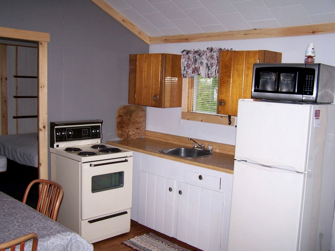 Gorgeous Cottage Retreat Perfect for Families on Lake Nipissing, Ontario