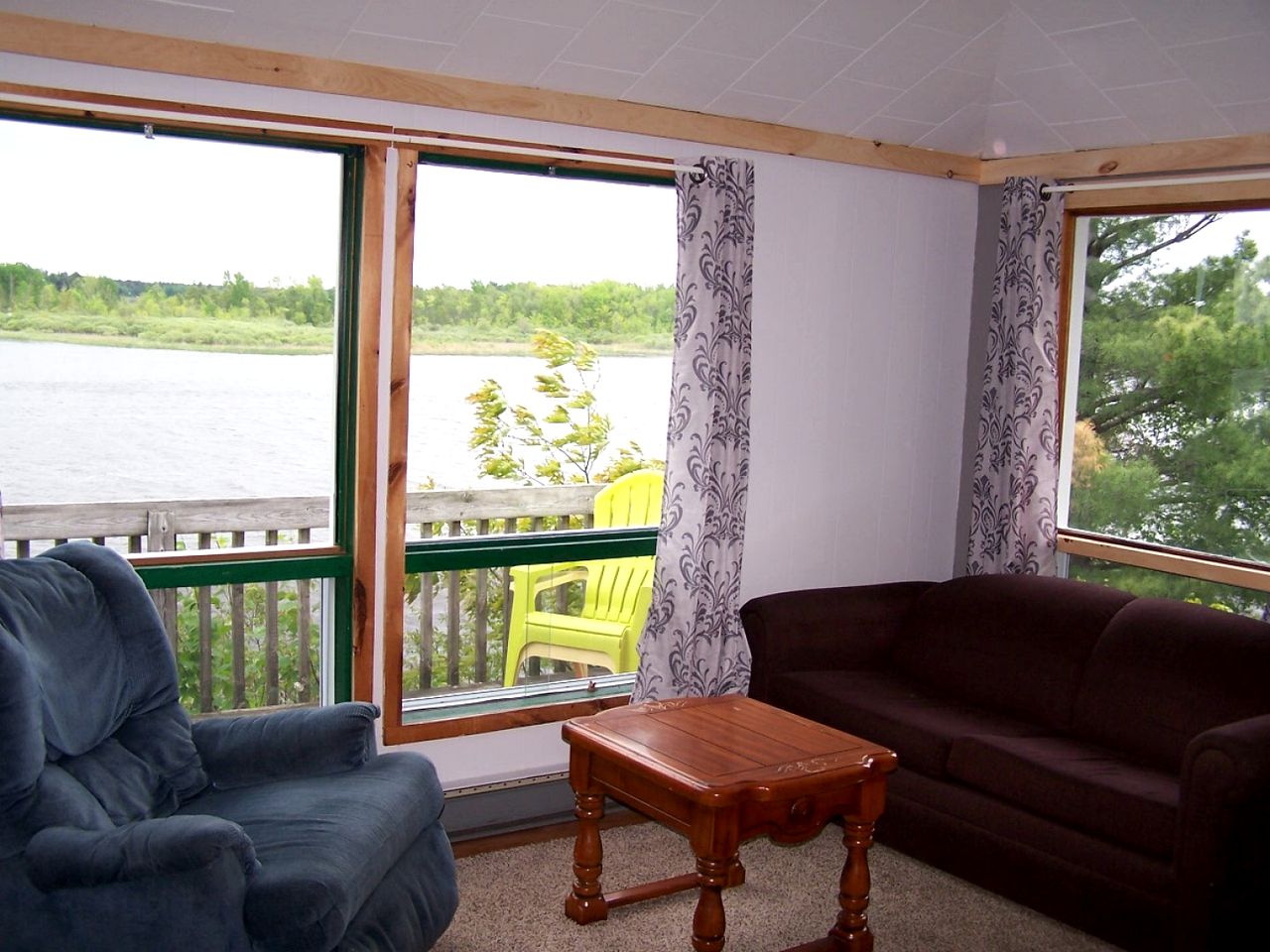 Gorgeous Cottage Retreat Perfect for Families on Lake Nipissing, Ontario