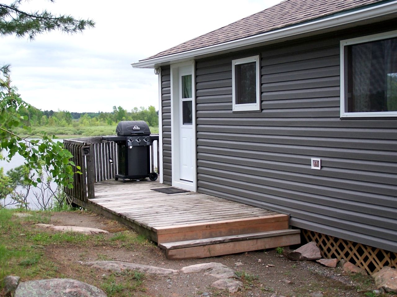 Gorgeous Cottage Retreat Perfect for Families on Lake Nipissing, Ontario