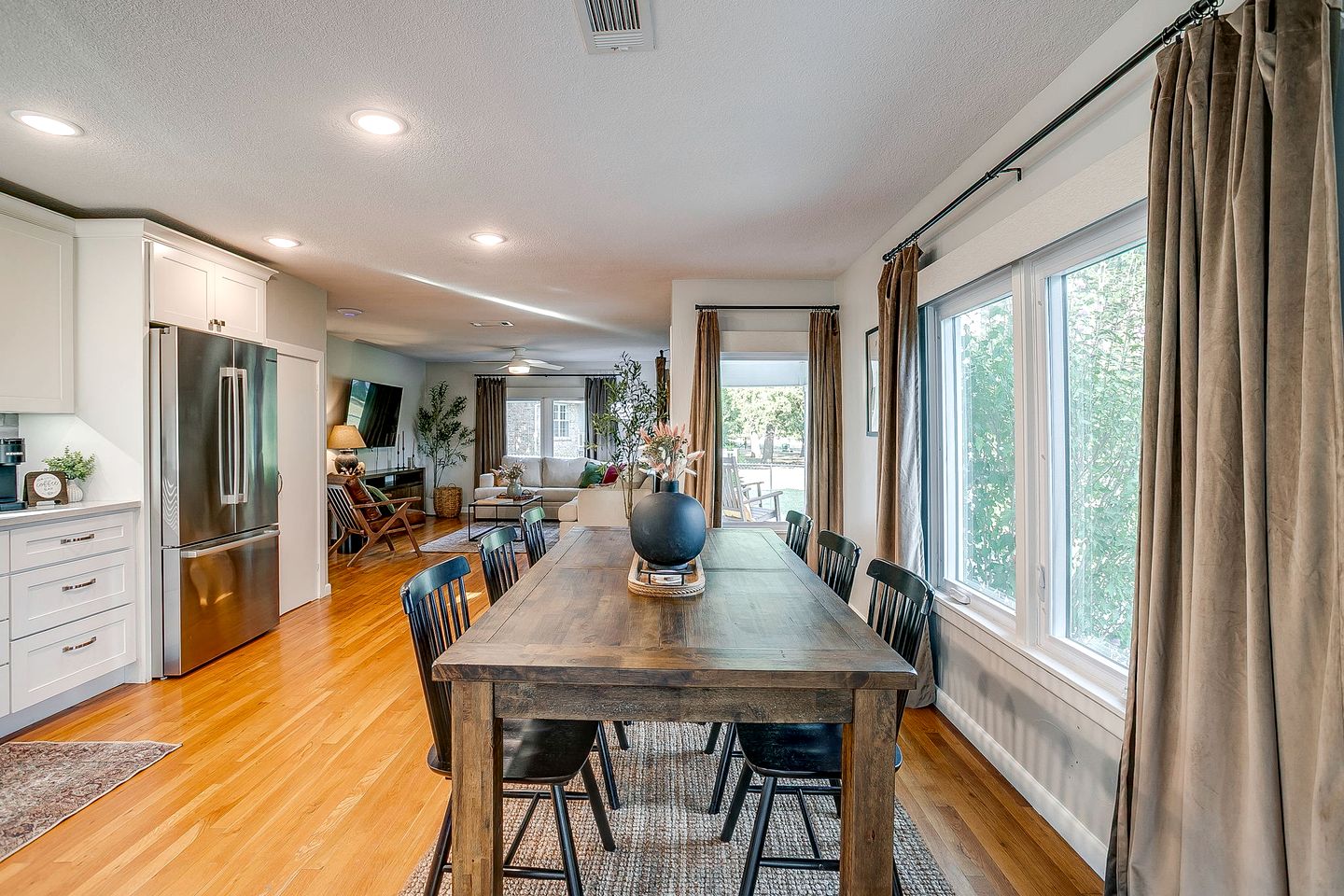 Charming Texas Farmhouse Stay with Modern Western Flair near NRS Ranch in Decatur, TX