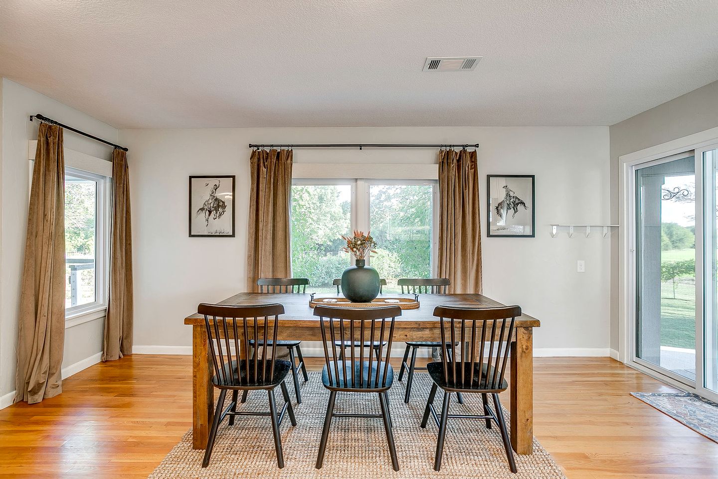 Charming Texas Farmhouse Stay with Modern Western Flair near NRS Ranch in Decatur, TX