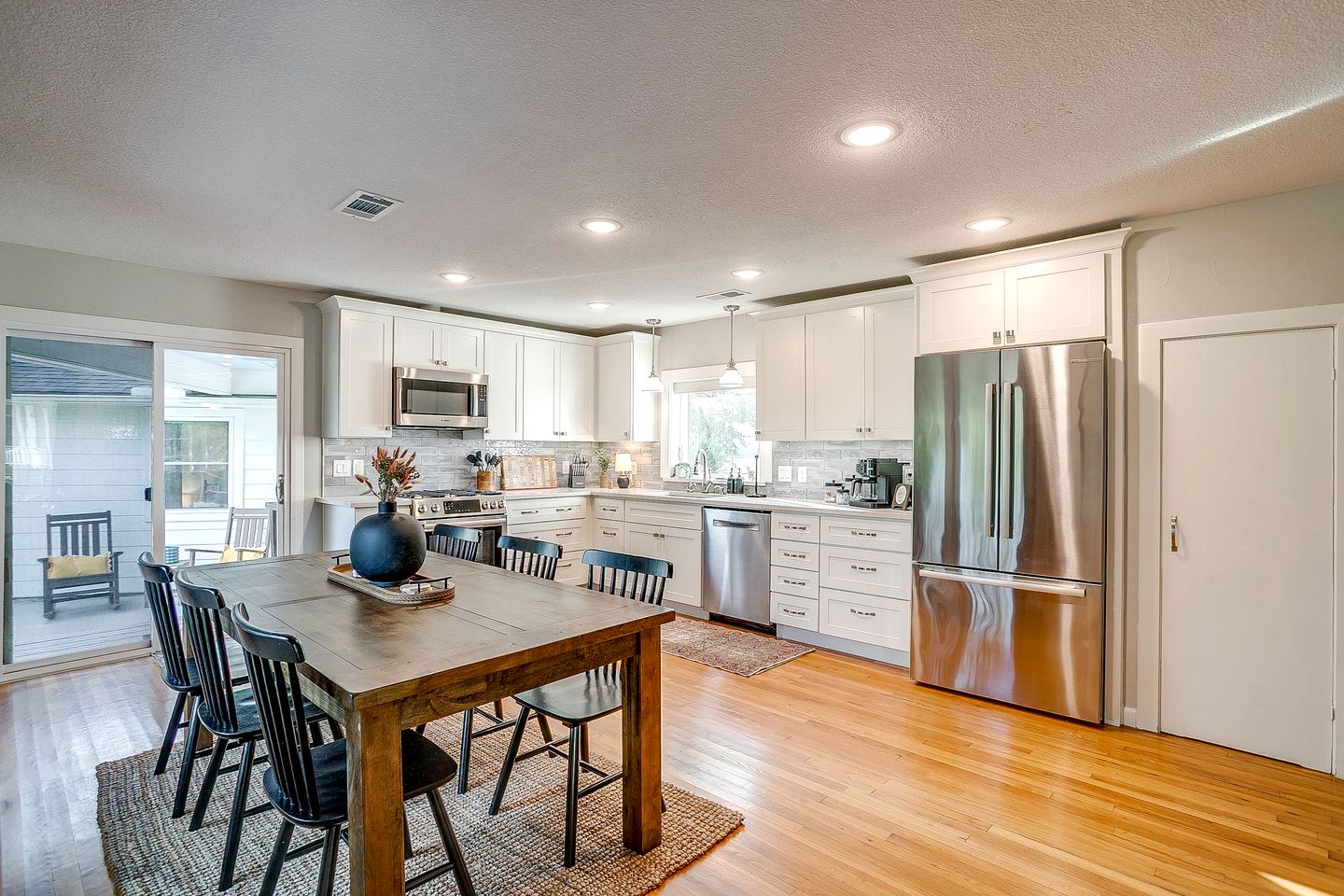 Charming Texas Farmhouse Stay with Modern Western Flair near NRS Ranch in Decatur, TX