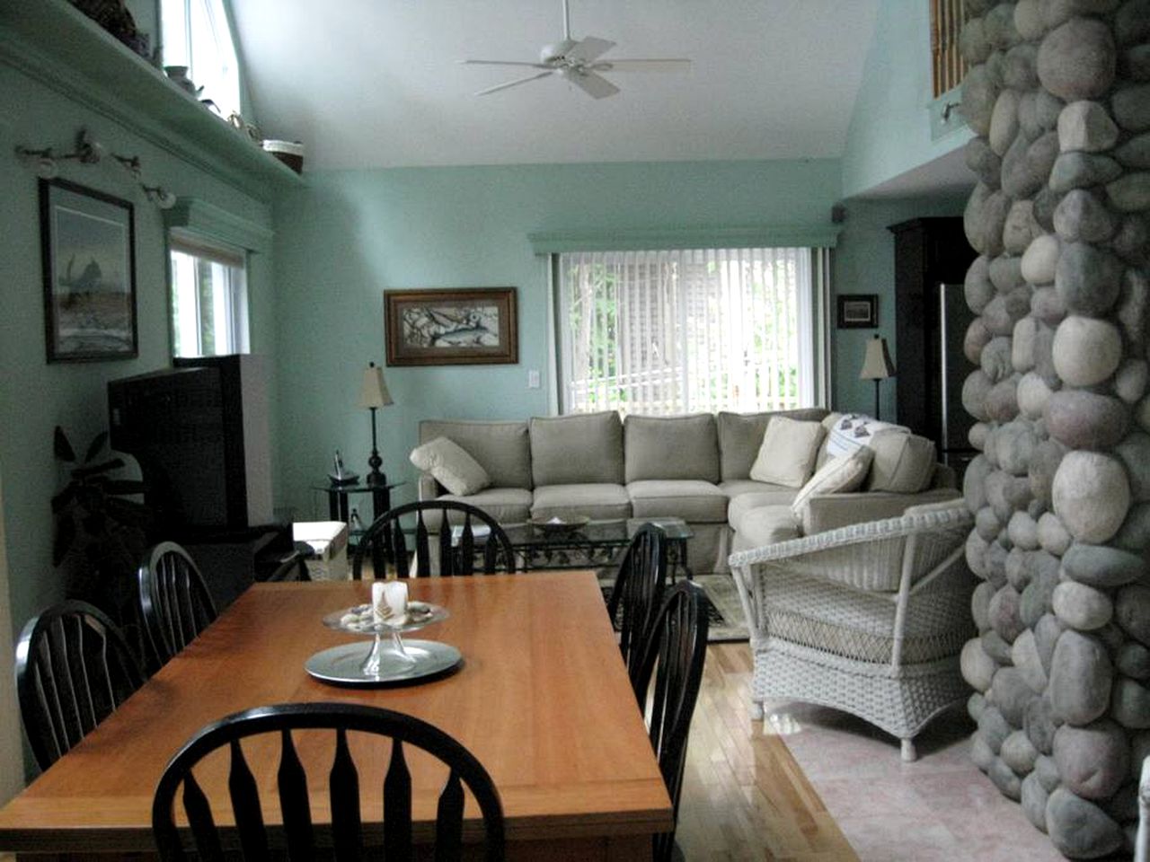 Gorgeous Lakefront Cottage Rental near Ellsworth and Acadia National Park, Maine