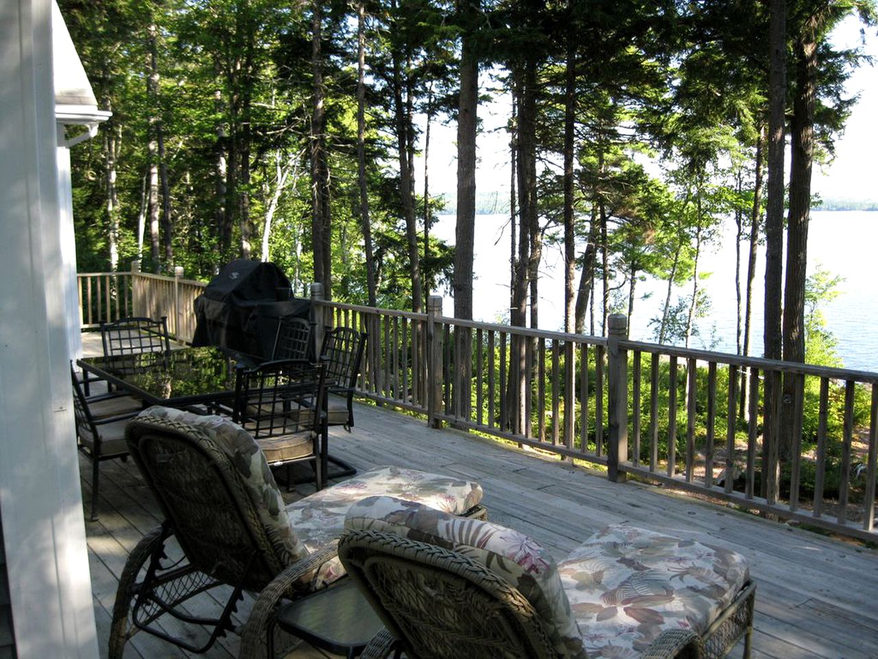 Gorgeous Lakefront Cottage Rental near Ellsworth and Acadia National Park, Maine
