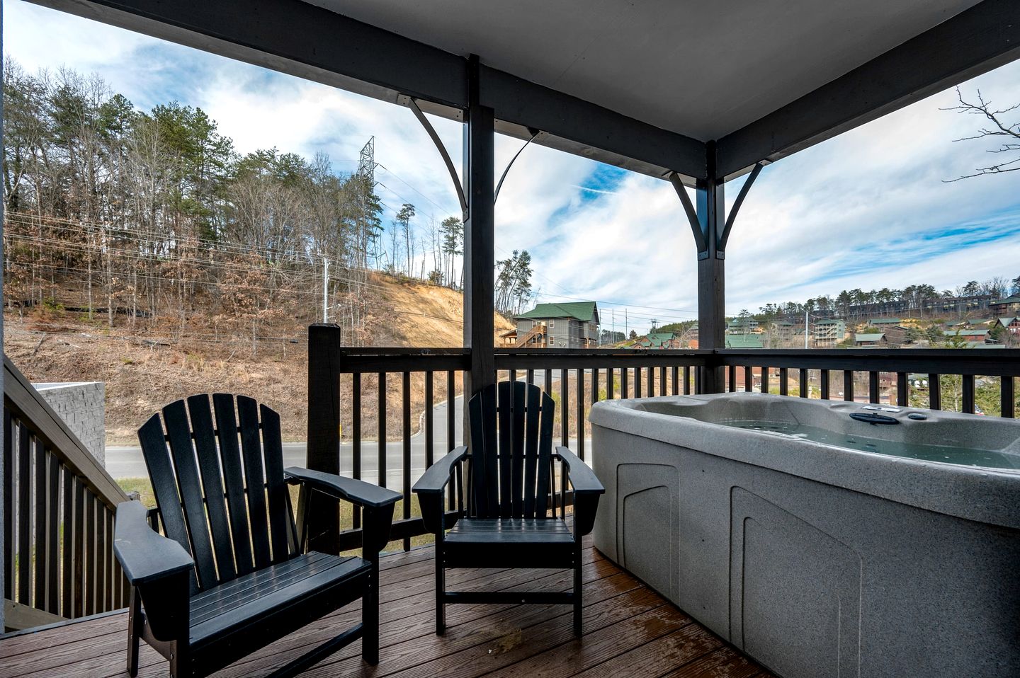 Stylish Pigeon Forge Cabin with Hot Tub, Pool & Dog Park near Dollywood and Gatlinburg, TN