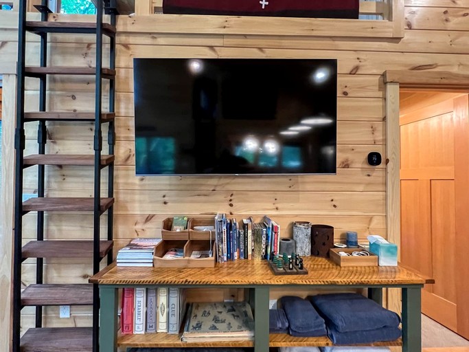 Cabins (United States of America, Brownfield, Maine)