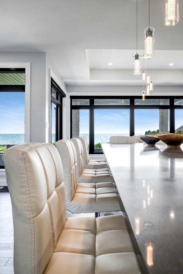 Luxury Vacation Rental with Breathtaking Lake Erie Views in Leamington, Ontario