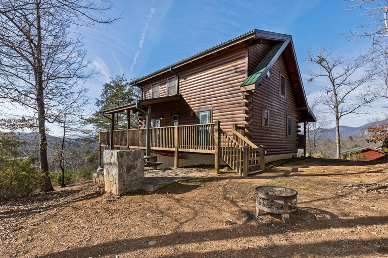 Brand New to VRBO Cabin Mirror lake accessRiverbend at Lake Lure