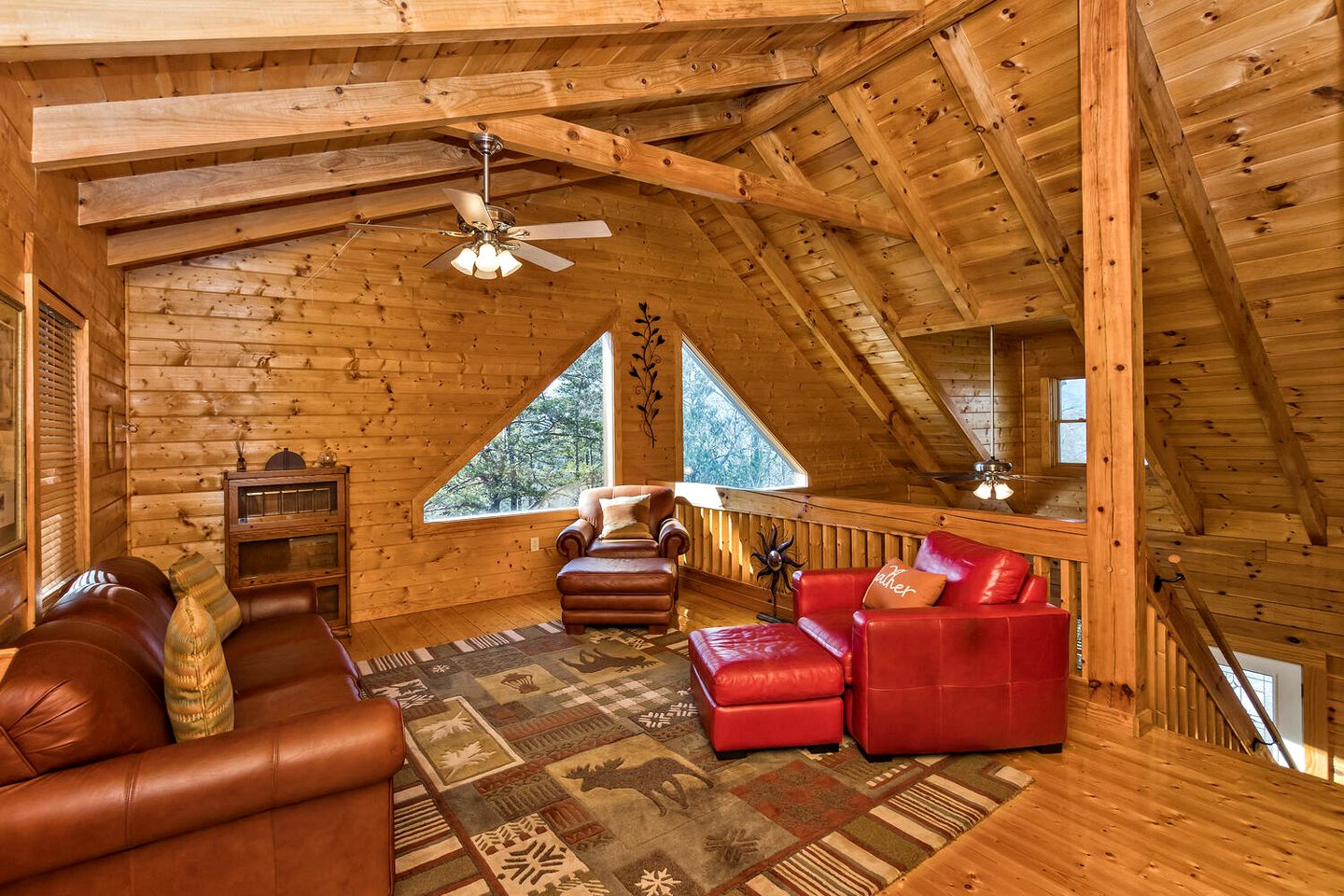Brand New to VRBO Cabin Mirror lake accessRiverbend at Lake Lure