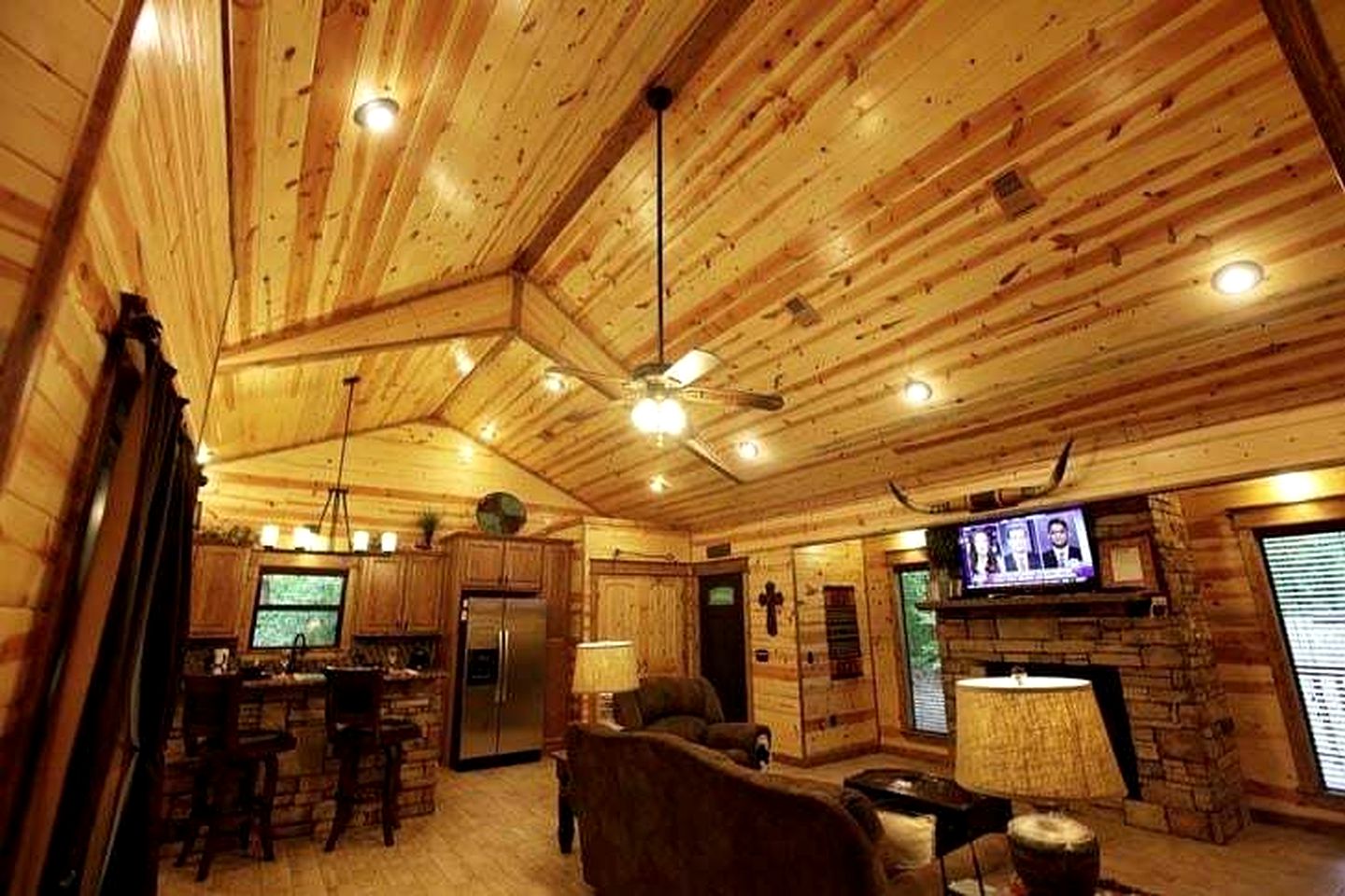 Romantic Cabin Getaway for Two with Hot Tub, Pond & Western Charm in Beavers Bend