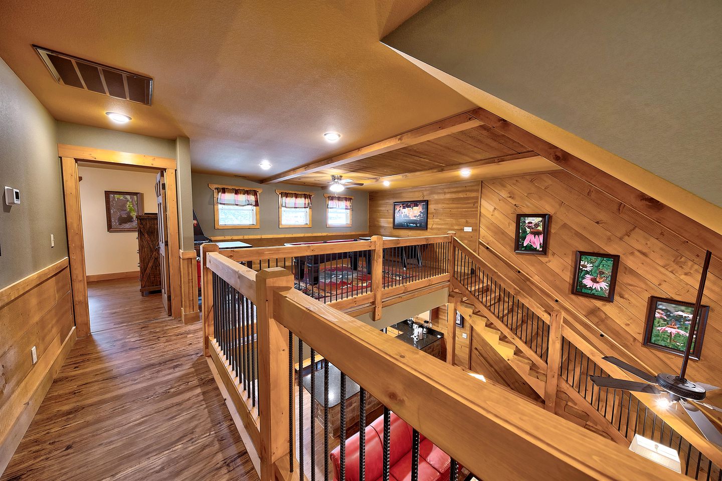 Secluded Cabin with Sauna, Home Theater, Game Room and Outdoor Pool in Gatlinburg, Tennessee