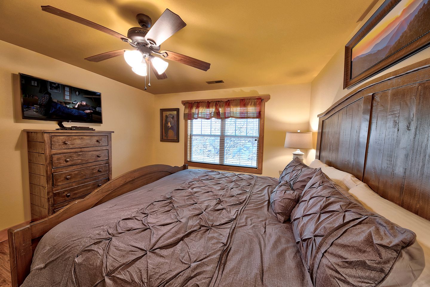 Secluded Cabin with Sauna, Home Theater, Game Room and Outdoor Pool in Gatlinburg, Tennessee