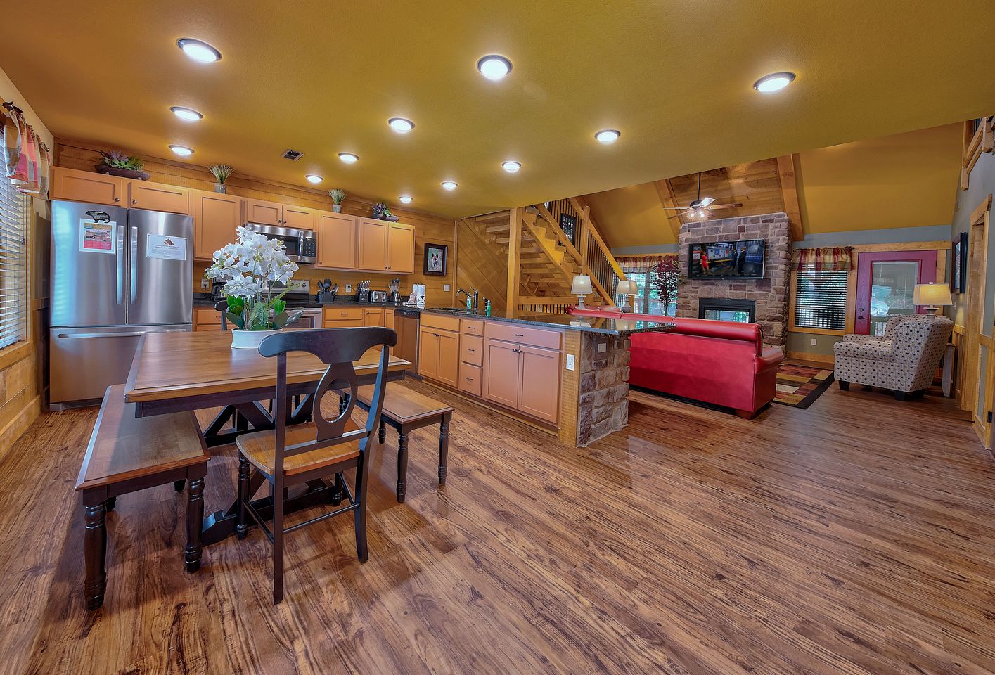 Secluded Cabin with Sauna, Home Theater, Game Room and Outdoor Pool in Gatlinburg, Tennessee