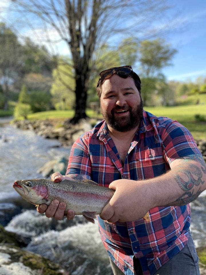 Breathtaking Airstream with Hot-tub and Petting Zoo in Sugar Grove, North Carolina