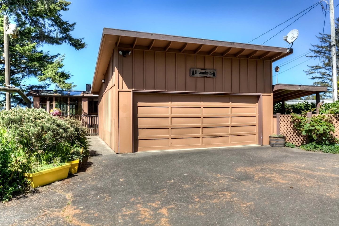 Breathtaking Beach House with Fireplace and Gorgeous Sights in Otis, Oregon