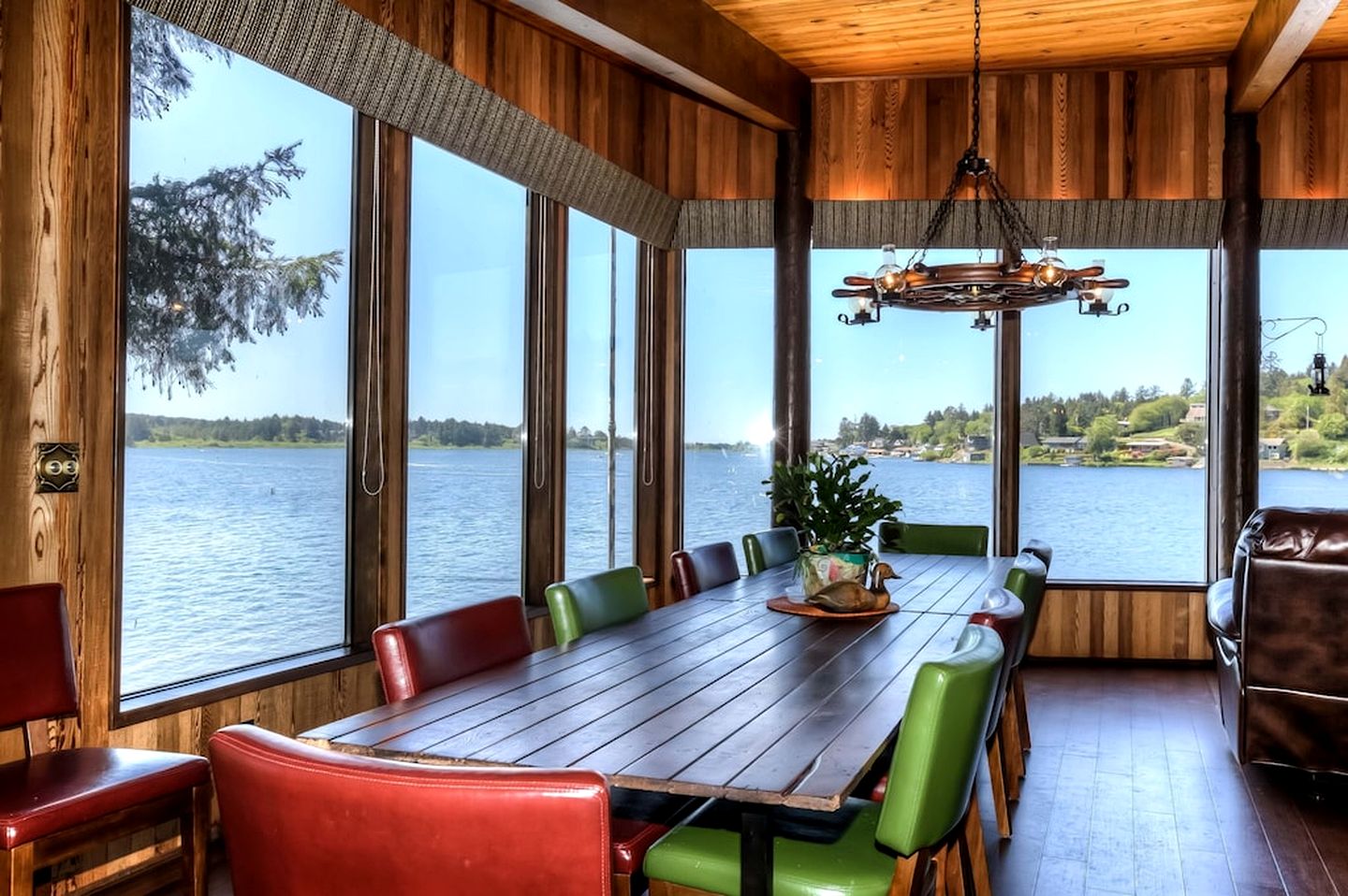 Breathtaking Beach House with Fireplace and Gorgeous Sights in Otis, Oregon