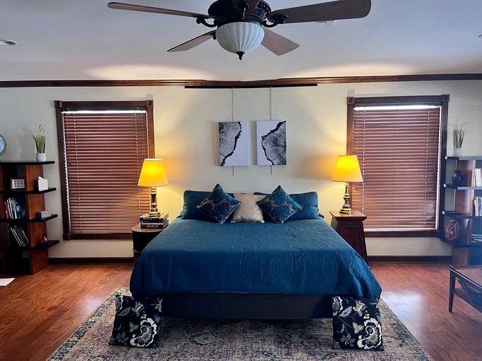 Cabins (United States of America, Franklin, Tennessee)