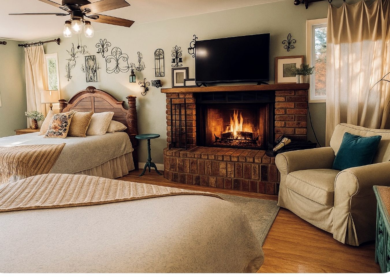 Pet Friendly Breathtaking Cottage with Hot-tub in Rainbow, California