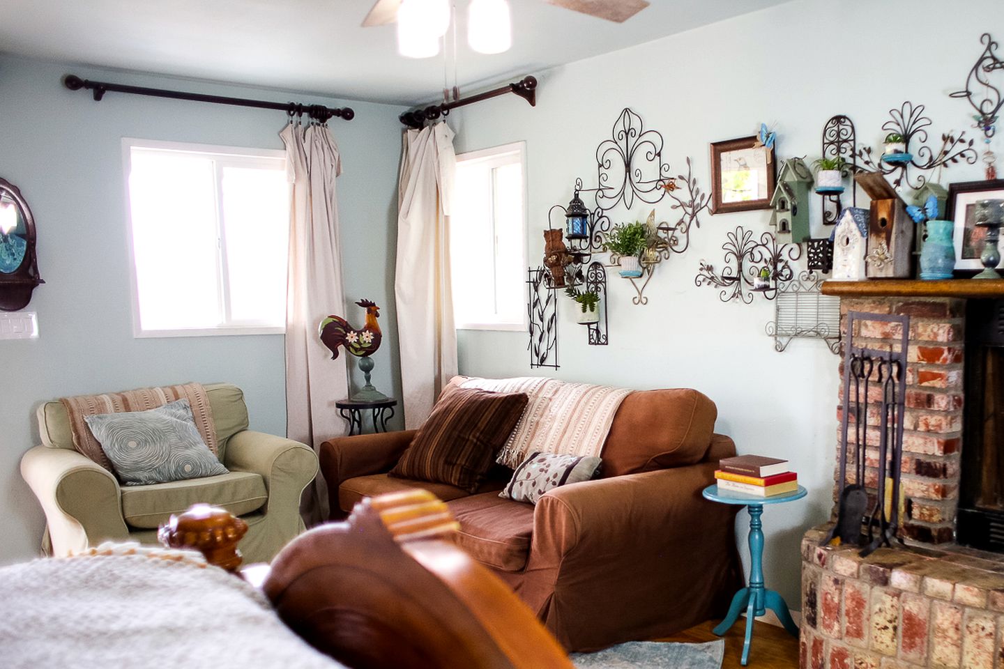 Pet Friendly Breathtaking Cottage with Hot-tub in Rainbow, California