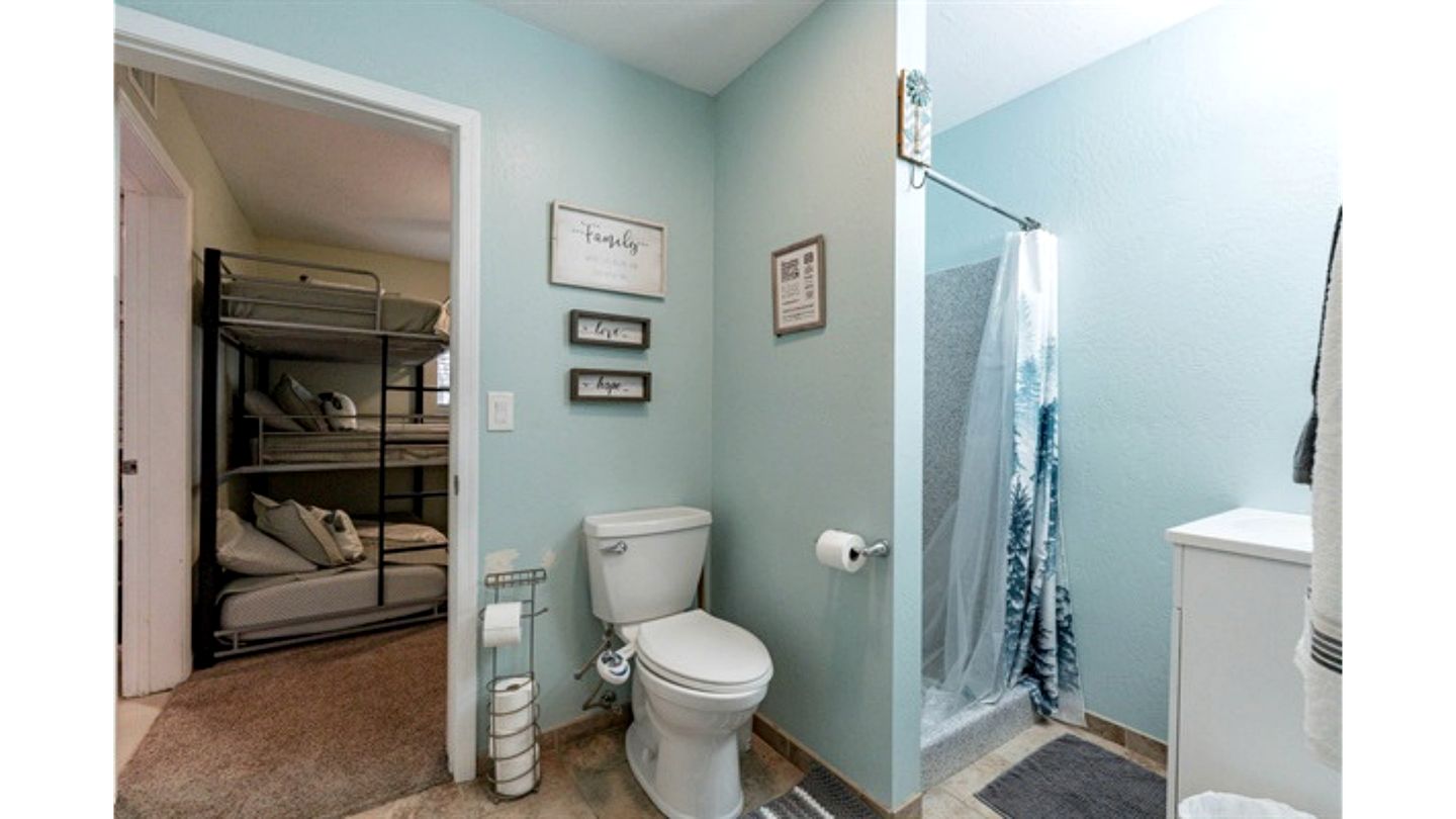 Breathtaking Cottage Secluded in a Privileged Area in Show Low, Arizona