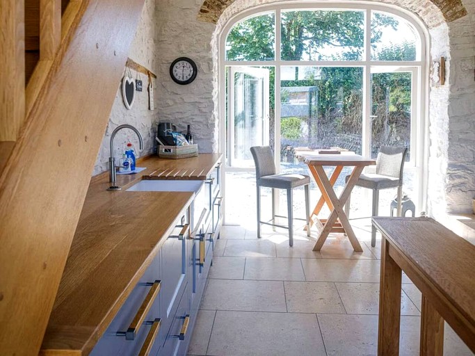 Cottages (United Kingdom, Haverfordwest, Wales)