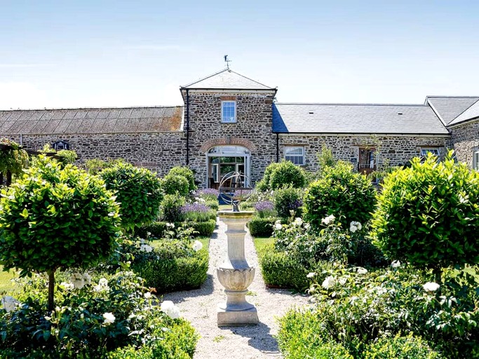 Cottages (United Kingdom, Haverfordwest, Wales)