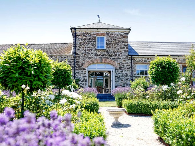 Cottages (United Kingdom, Haverfordwest, Wales)