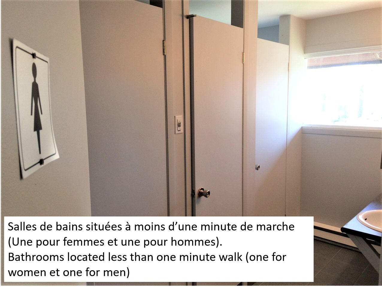 Breathtaking Floating Home with Barbecue in Ile-aux-Noix, Quebec