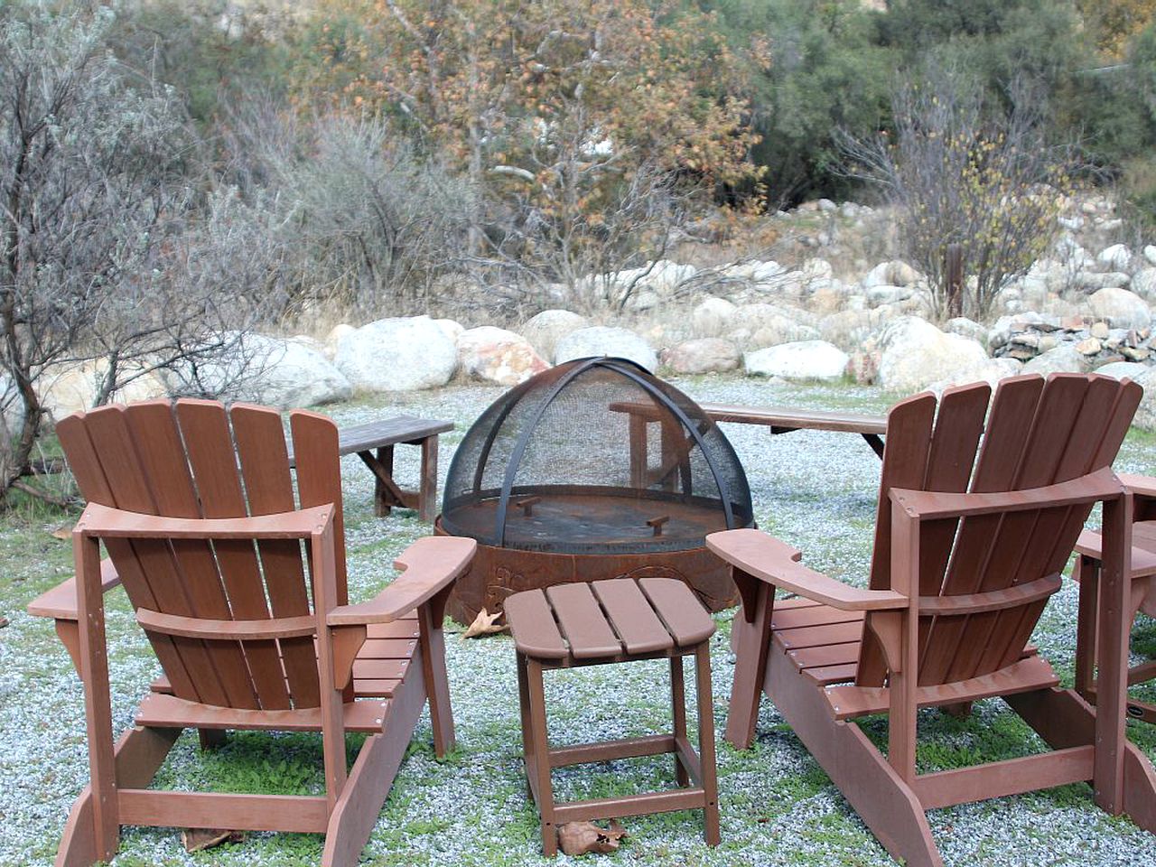 Modern Glass House Rental in Three Rivers, California