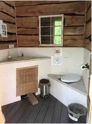 Floating Homes (United States of America, Monmouth, Maine)