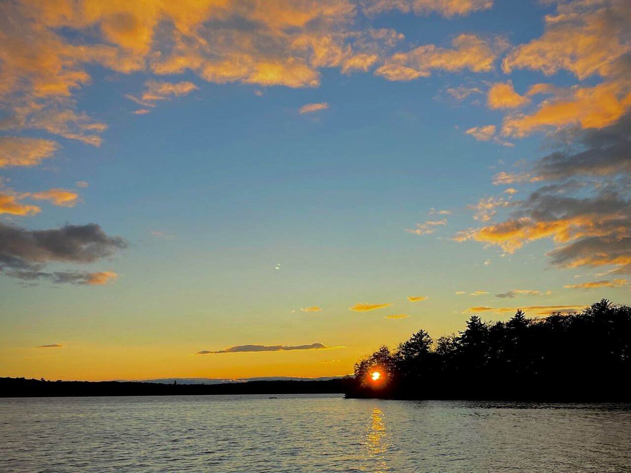 Floating Island Cabin in Monmouth, ME