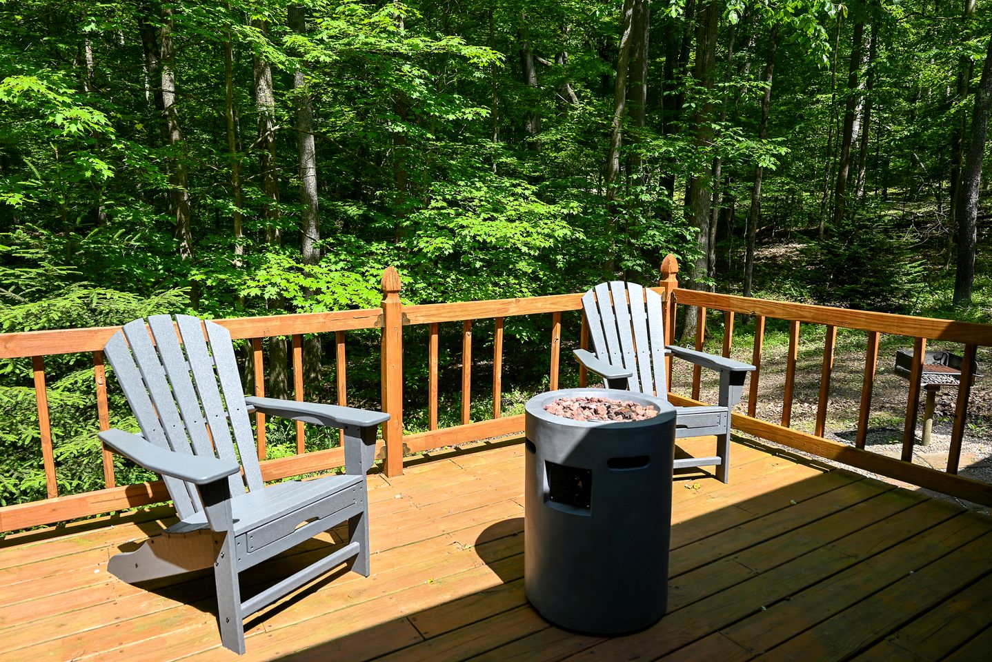 Breathtaking Secluded Wooden Cabin in Laurelville, Ohio