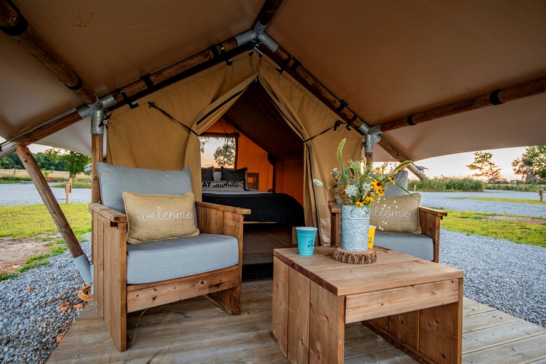 Tented Cabins (United States of America, Cassville, Missouri)