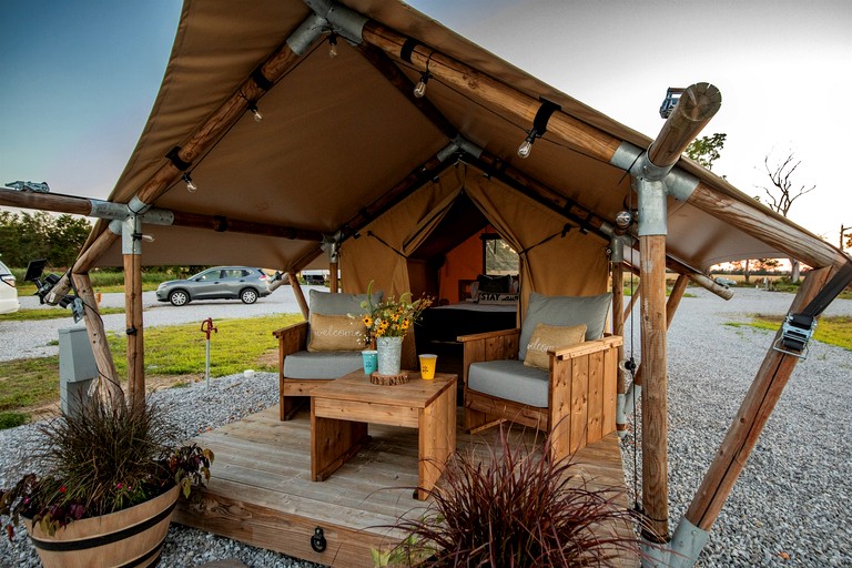 Tented Cabins (United States of America, Cassville, Missouri)