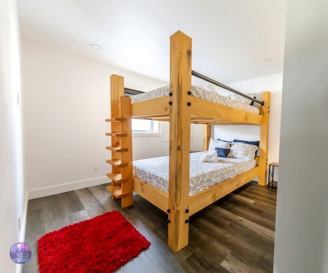 Breathtaking Villa with Fully Equipped Outdoor Area, Sauna and Pool Table in Saint Come, Quebec