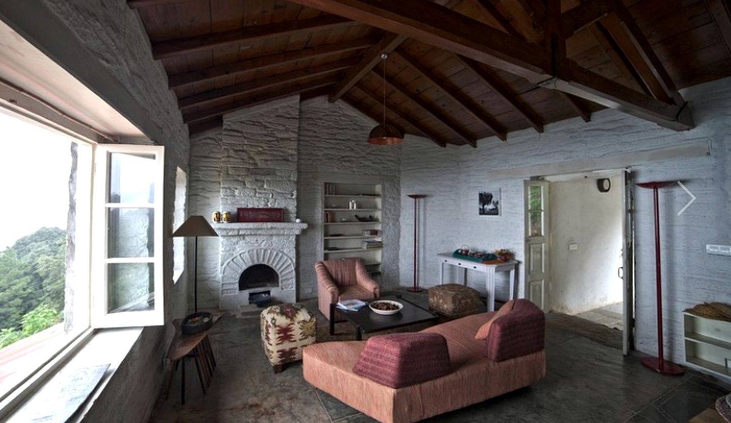 Breathtaking Woodland Suite for Couples or Small Families in the Himalayas, India