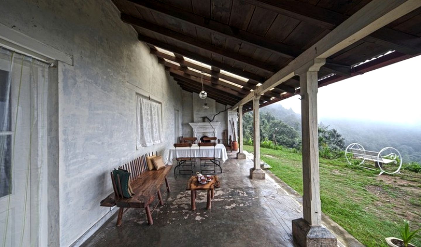 Breathtaking Woodland Suite for Couples or Small Families in the Himalayas, India