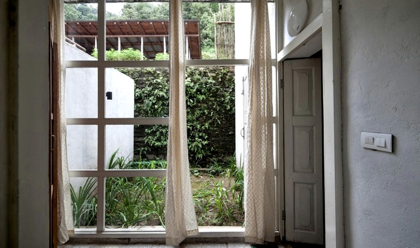 Breathtaking Woodland Suite for Couples or Small Families in the Himalayas, India