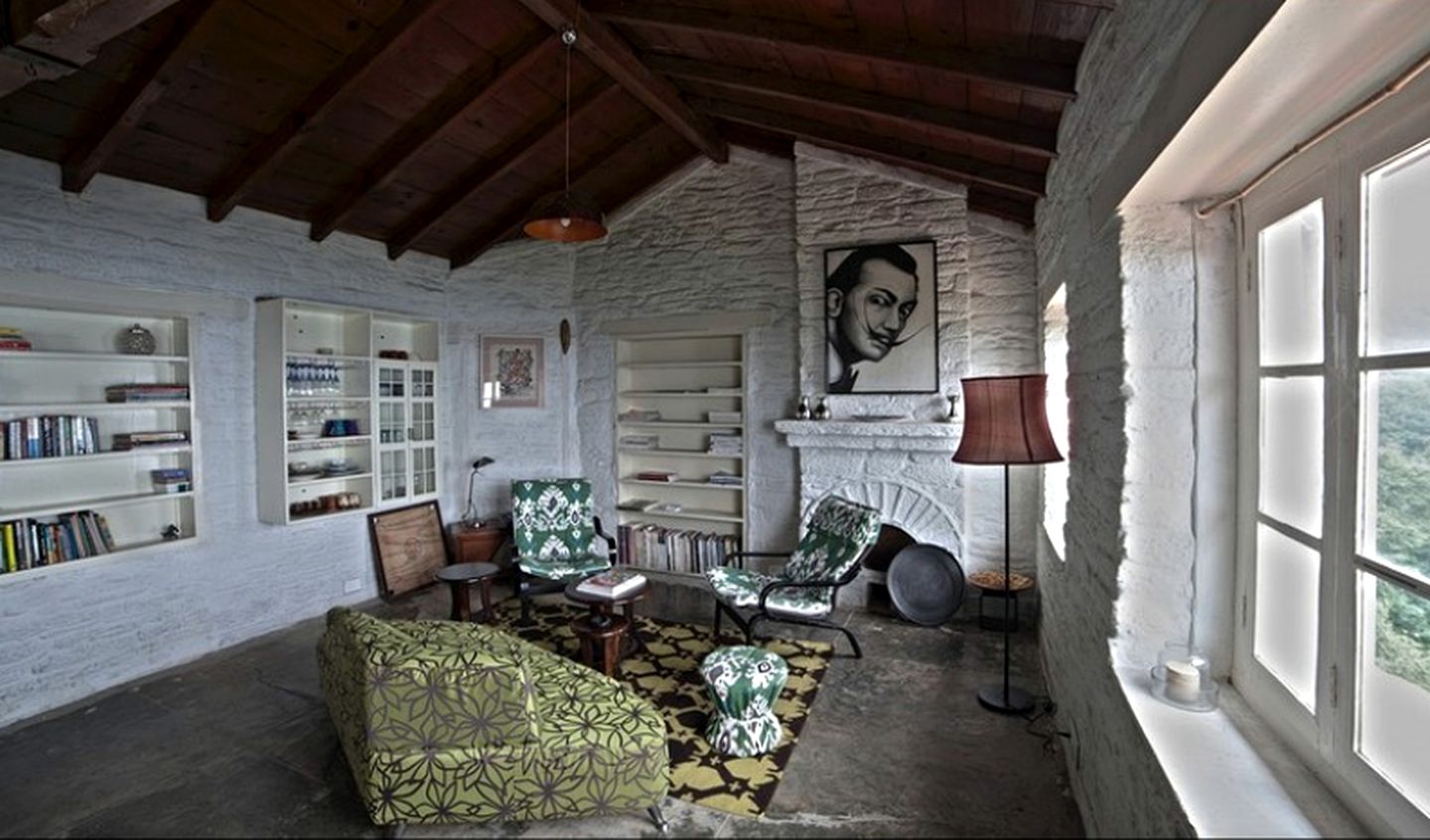 Breathtaking Woodland Suite for Couples or Small Families in the Himalayas, India