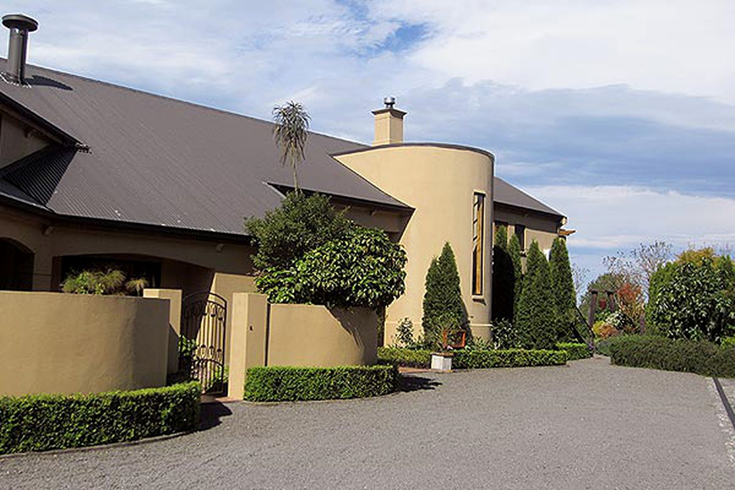 Stylish Suite Accommodation in Luxury Lodge near Napier, Hawke's Bay