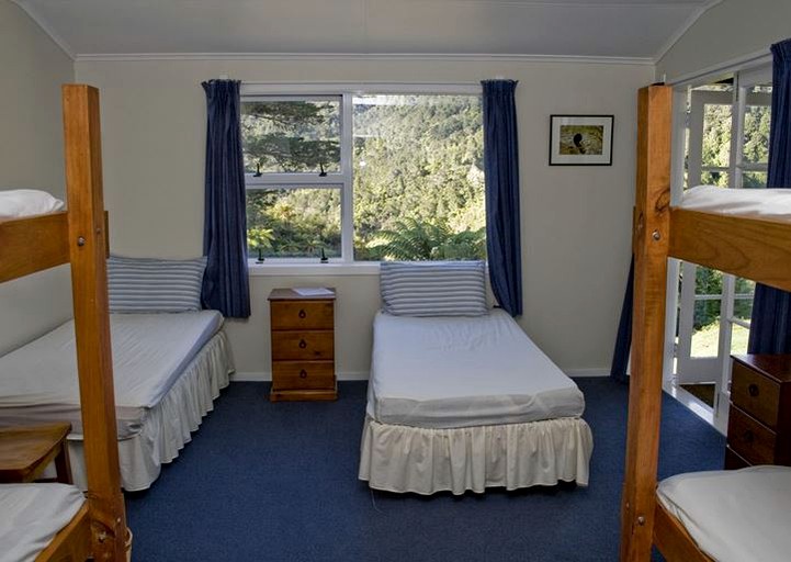 Nature Lodges (Epsom, North Island, New Zealand)