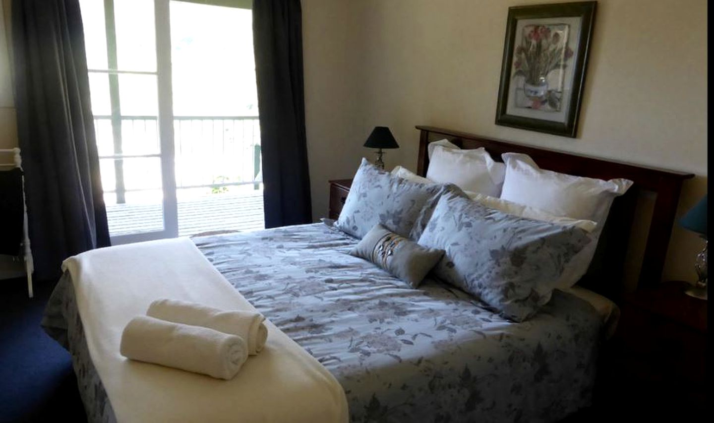 Charming Getaway Close to Biking and Hiking near Whanganui, New Zealand