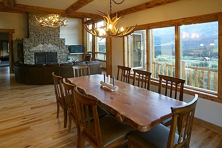 Cabins (Bozeman, Montana, United States)