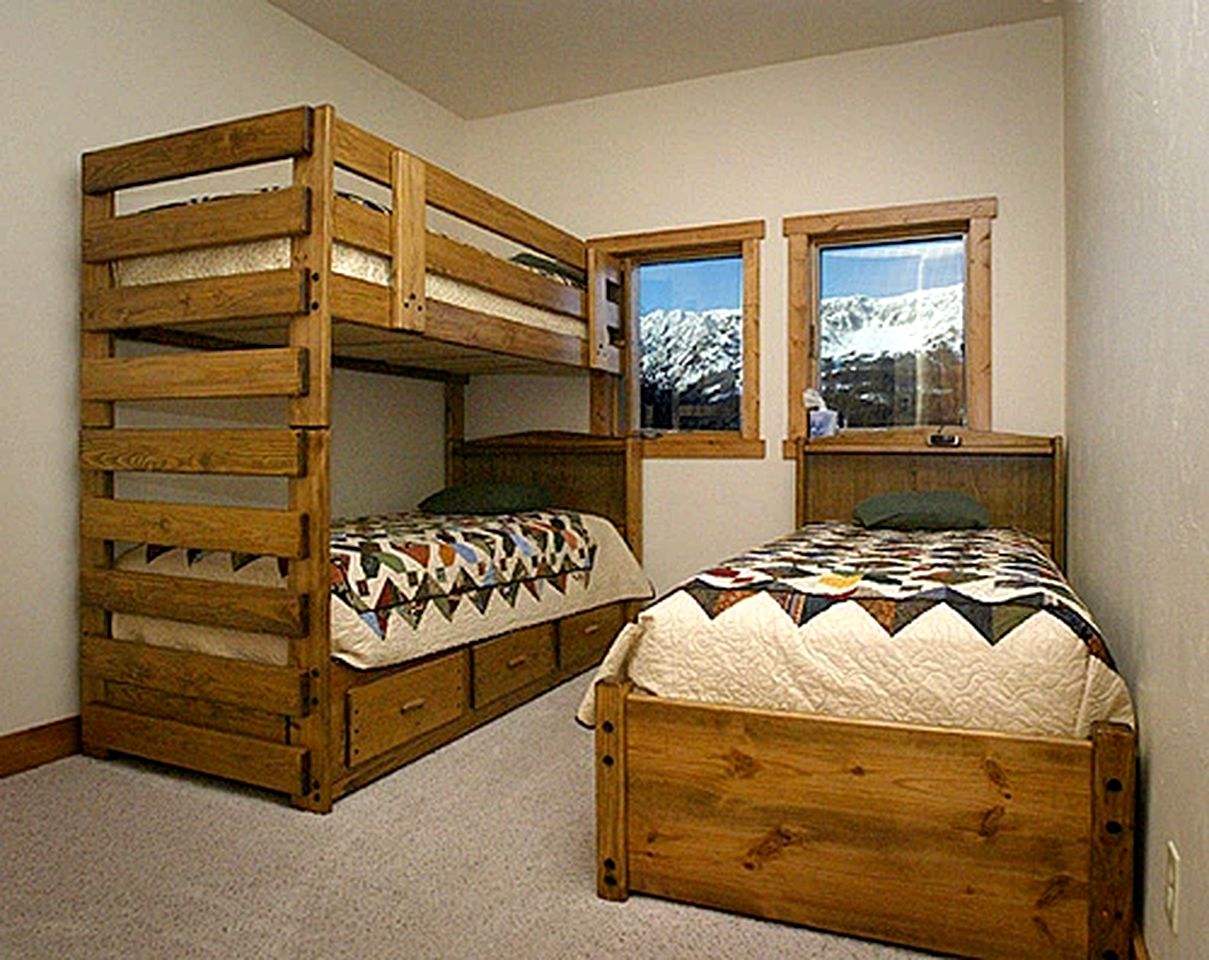 Incredible Mountain Cabin Rental for a Group Getaway to Bozeman, Montana