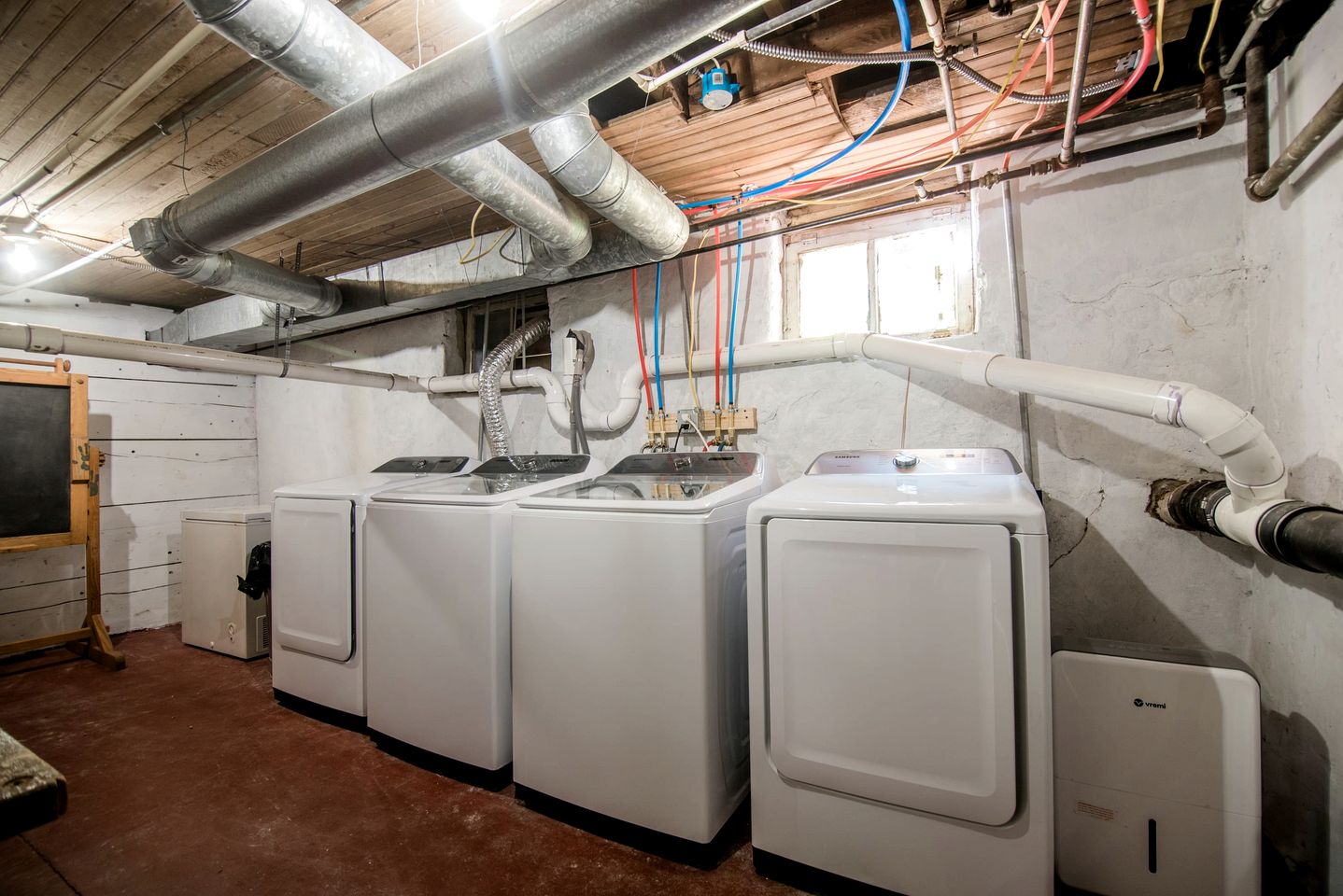 Charming Cottage Perfect for Family Gathers and Events in Central Lake, Michigan